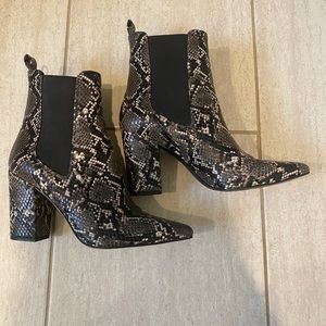 Steve Madden snake print booties. Perfect condition.